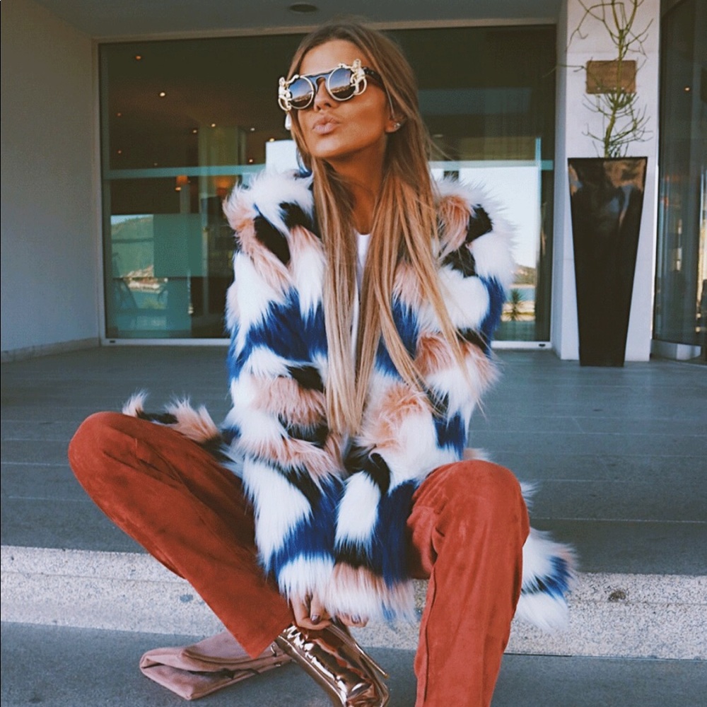 🎉 HOST PICK 💙Daphne Multi Faux Fur Coat💙
